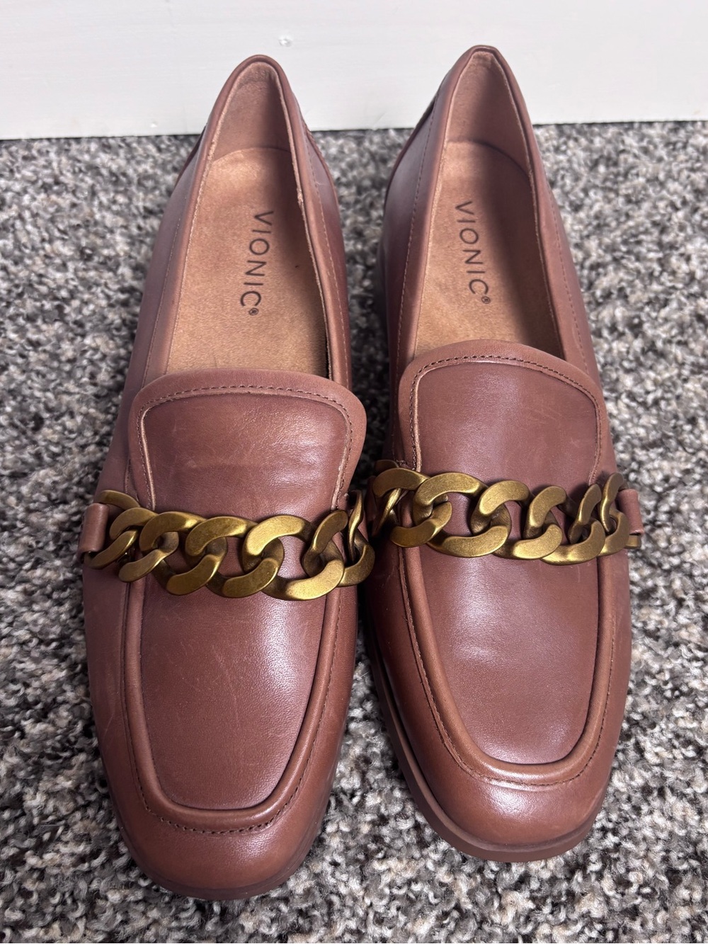 Vionic Mizelle Leather Chain Loafers in Monks Robe - Size 8